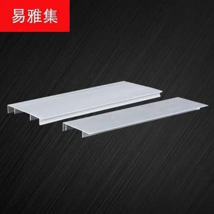 暖白色金属踢脚